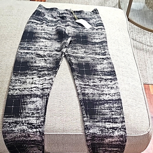BCBG Generation Leggings Abstract Geometric patterns Size Small nwt - Picture 1 of 8